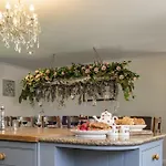 Willowgarth House