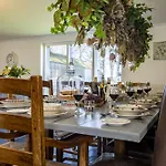 Дом отдыха Willowgarth House *